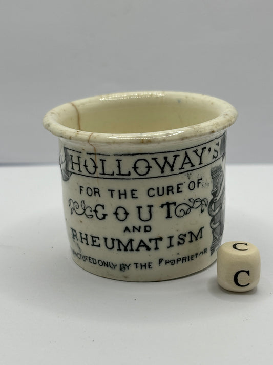 Small Holloway’s advertising ointment pot (c)