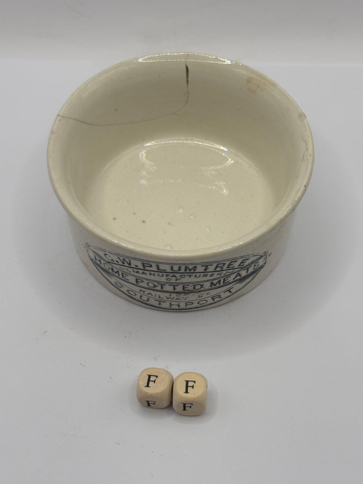Old Plumtree advertising meat paste pot (FF) damaged