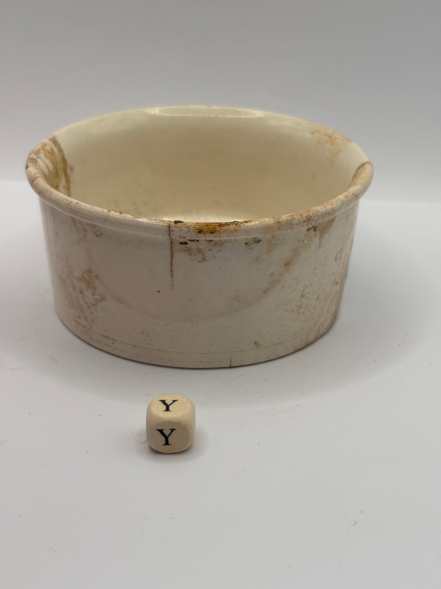 Old Plumtree advertising meat paste pot. Stained & crazed (Y)