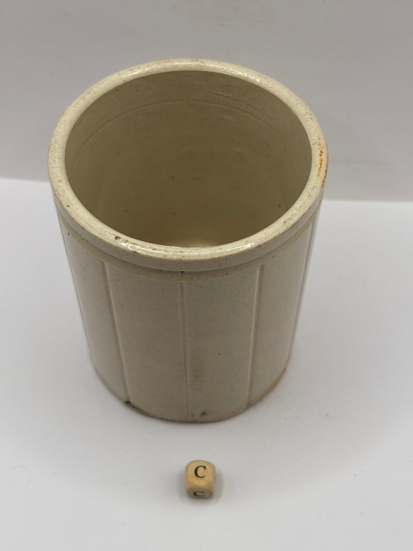 Old 1lb ribbed stoneware jam pot (c) Hartley’s