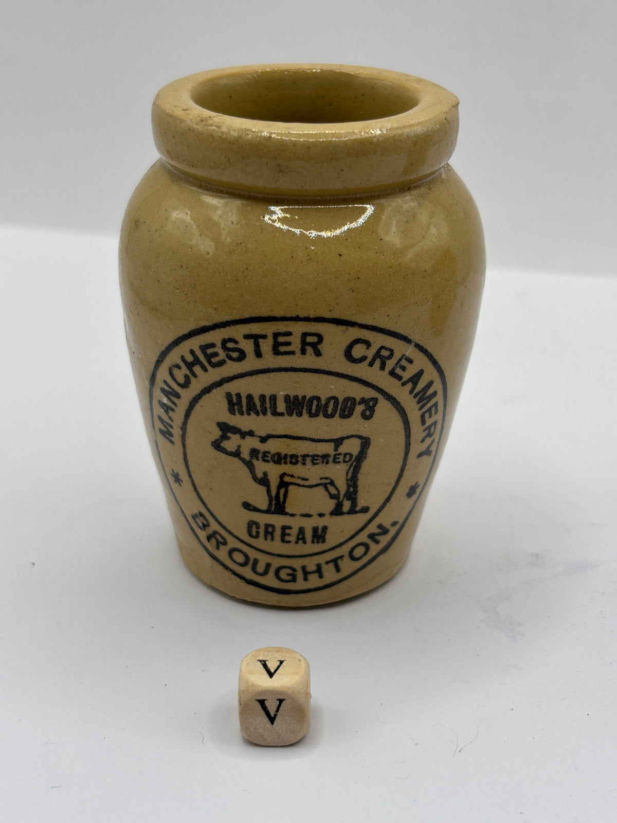 Old advertising cream pot, Hailwoods rich cream (v)