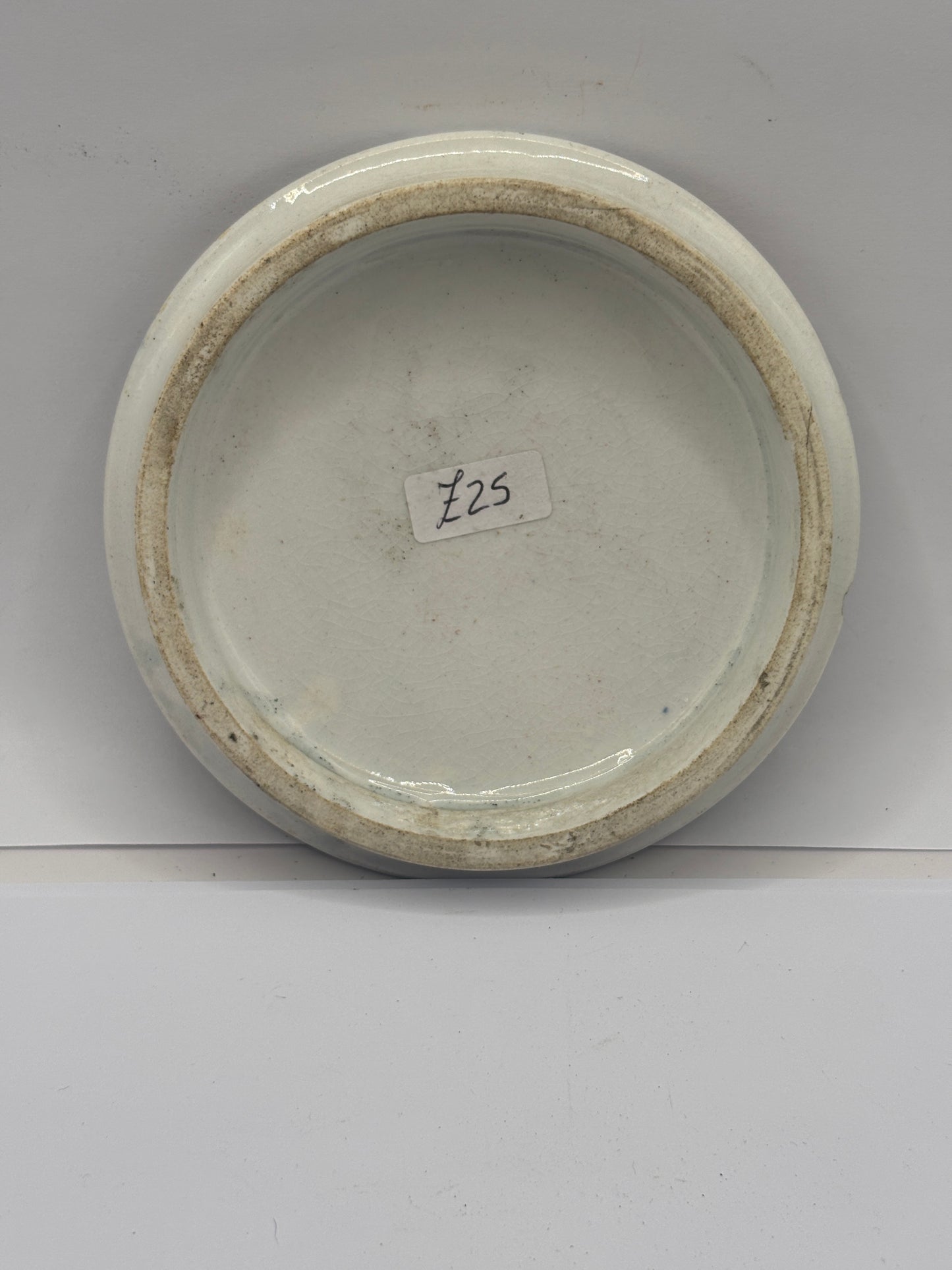 Old Prattware lid, Derby day