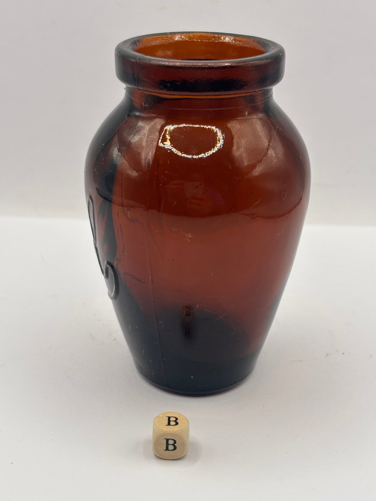 Old amber glass Virol jar (B) 10.5cms