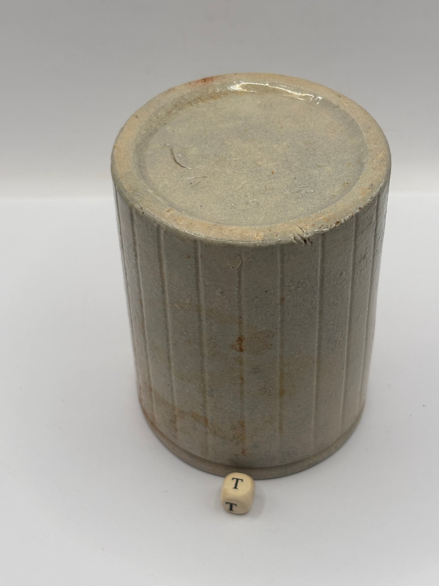 Old 1lb ribbed stoneware jam pot (T)