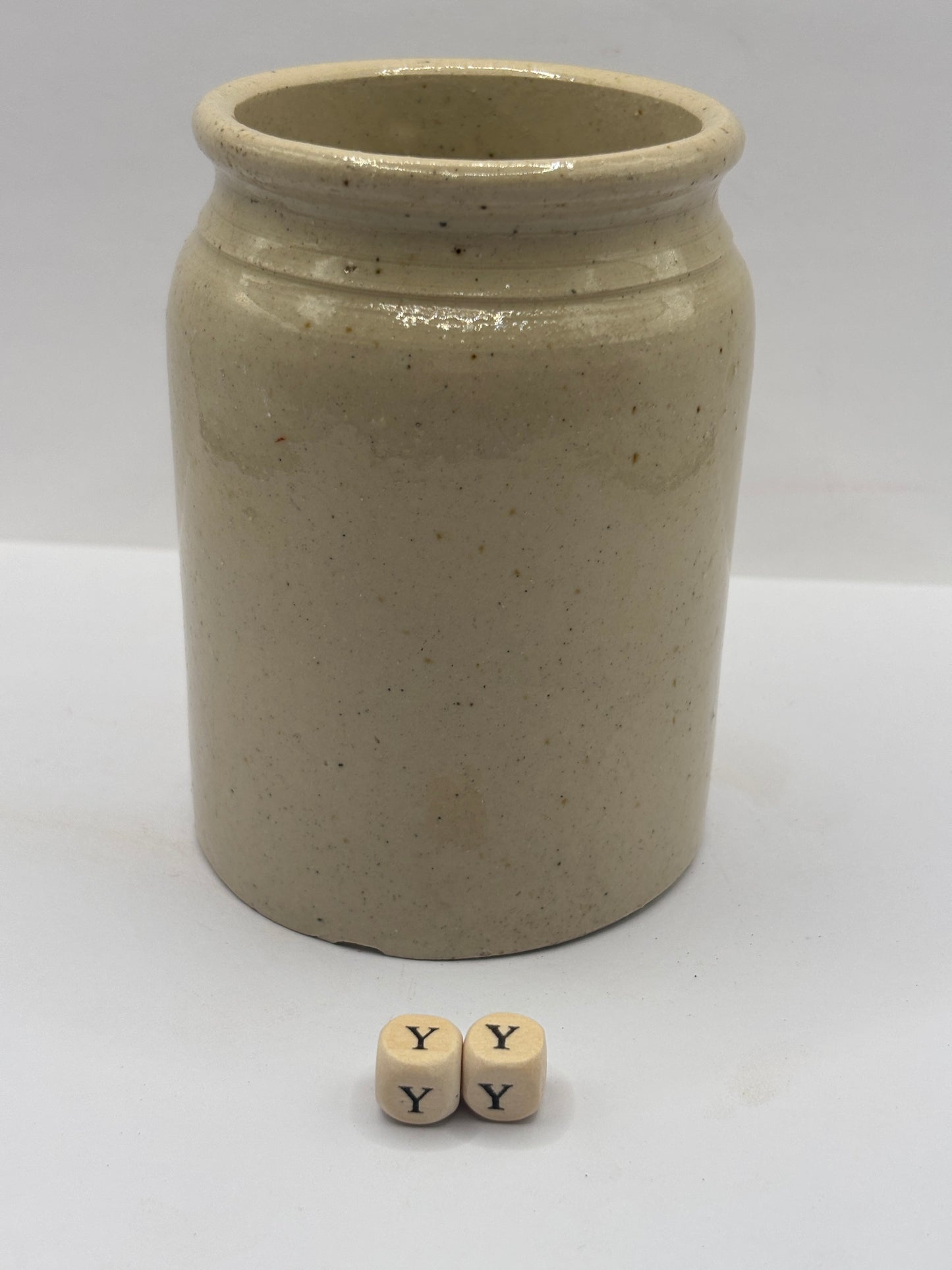 Old 1lb rolled top stoneware jam pot (YY)