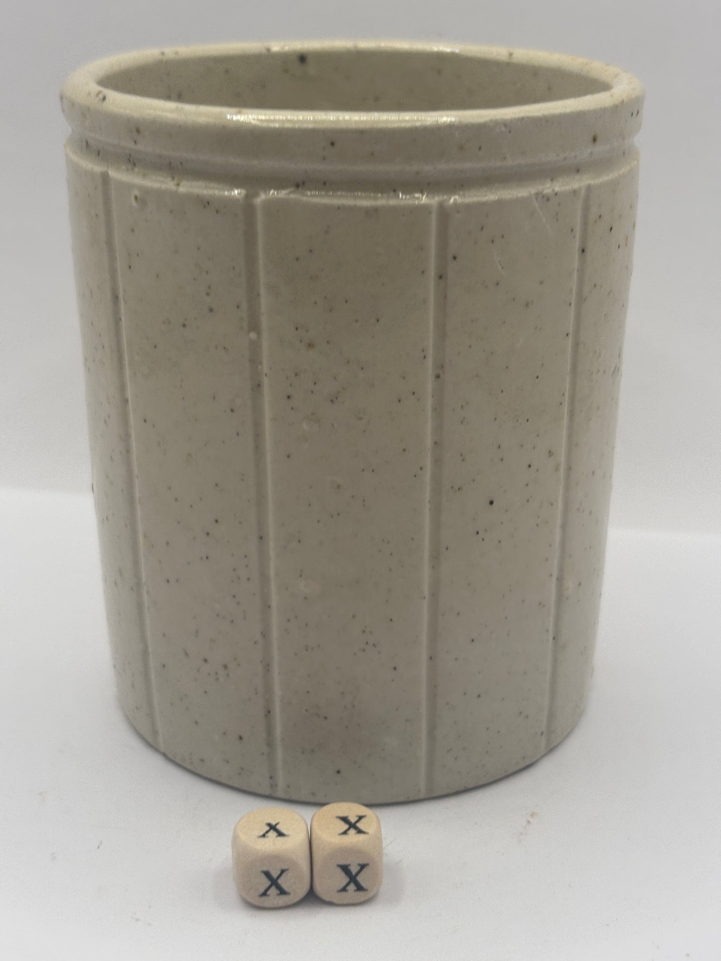 Old 1lb ribbed Hartleys stoneware jam pot (xx)