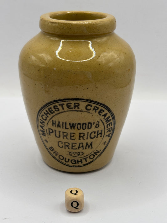 Old advertising cream pot, Hailwoods rich cream (Q)