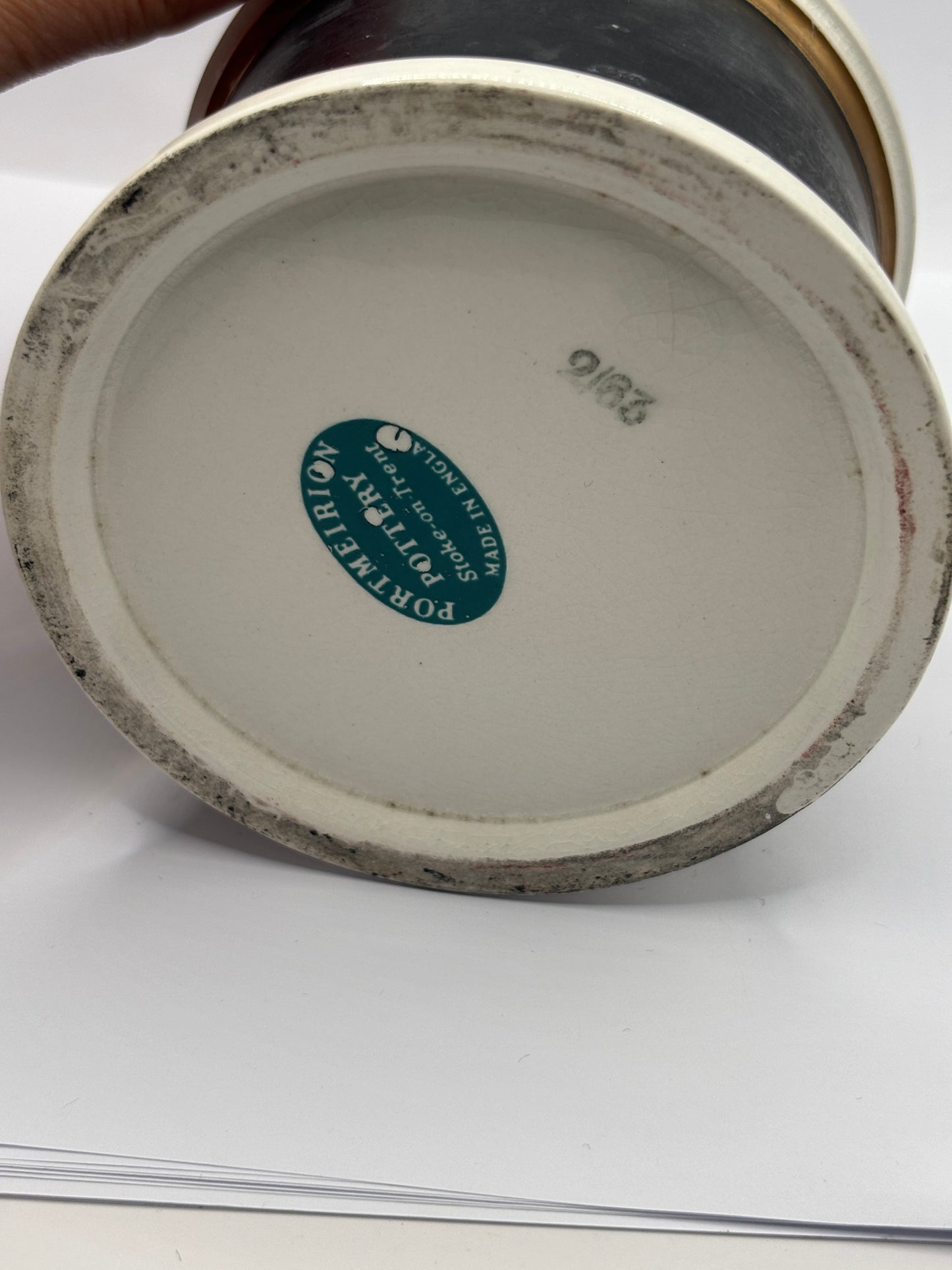 Vintage senna jar