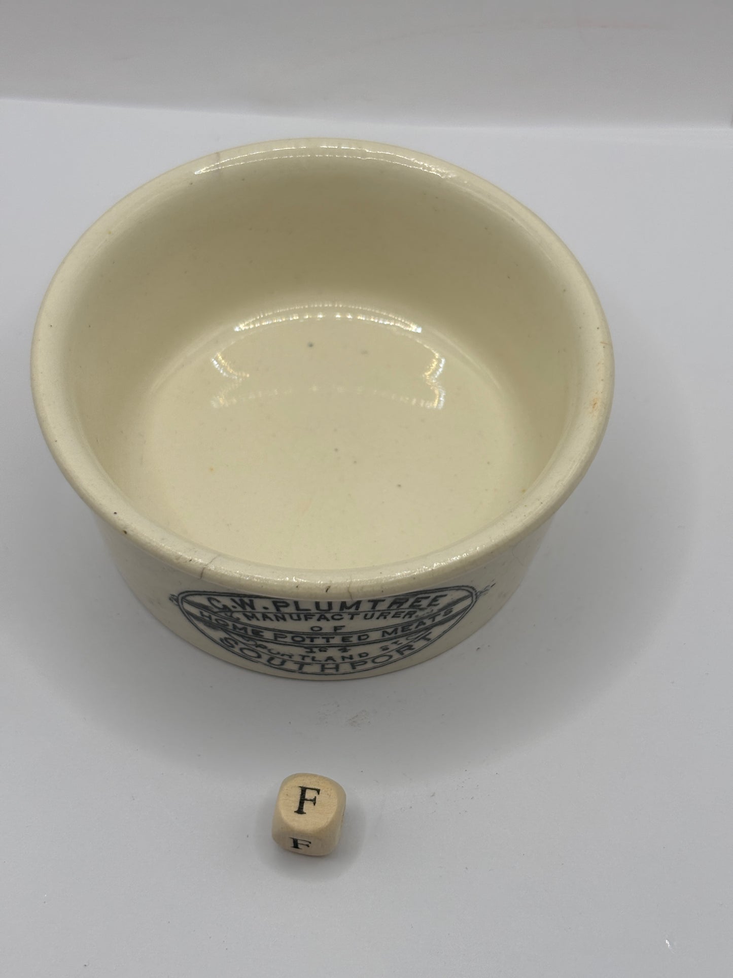 Old Plumtree advertising meat paste pot (F)