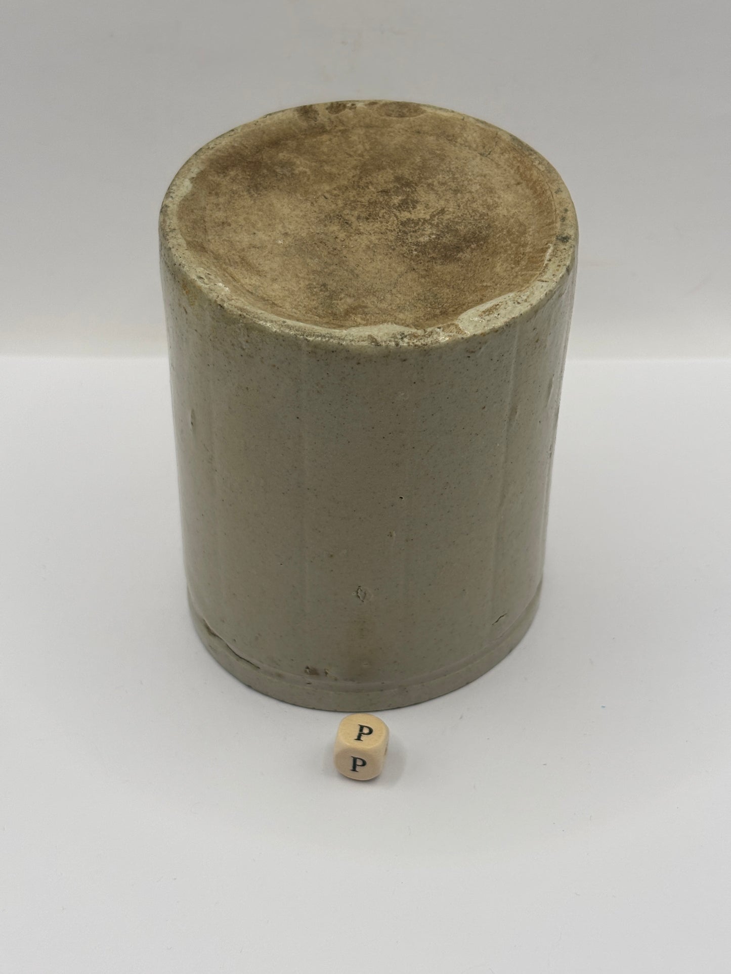 Old 1lb ribbed stoneware jam pot (P)