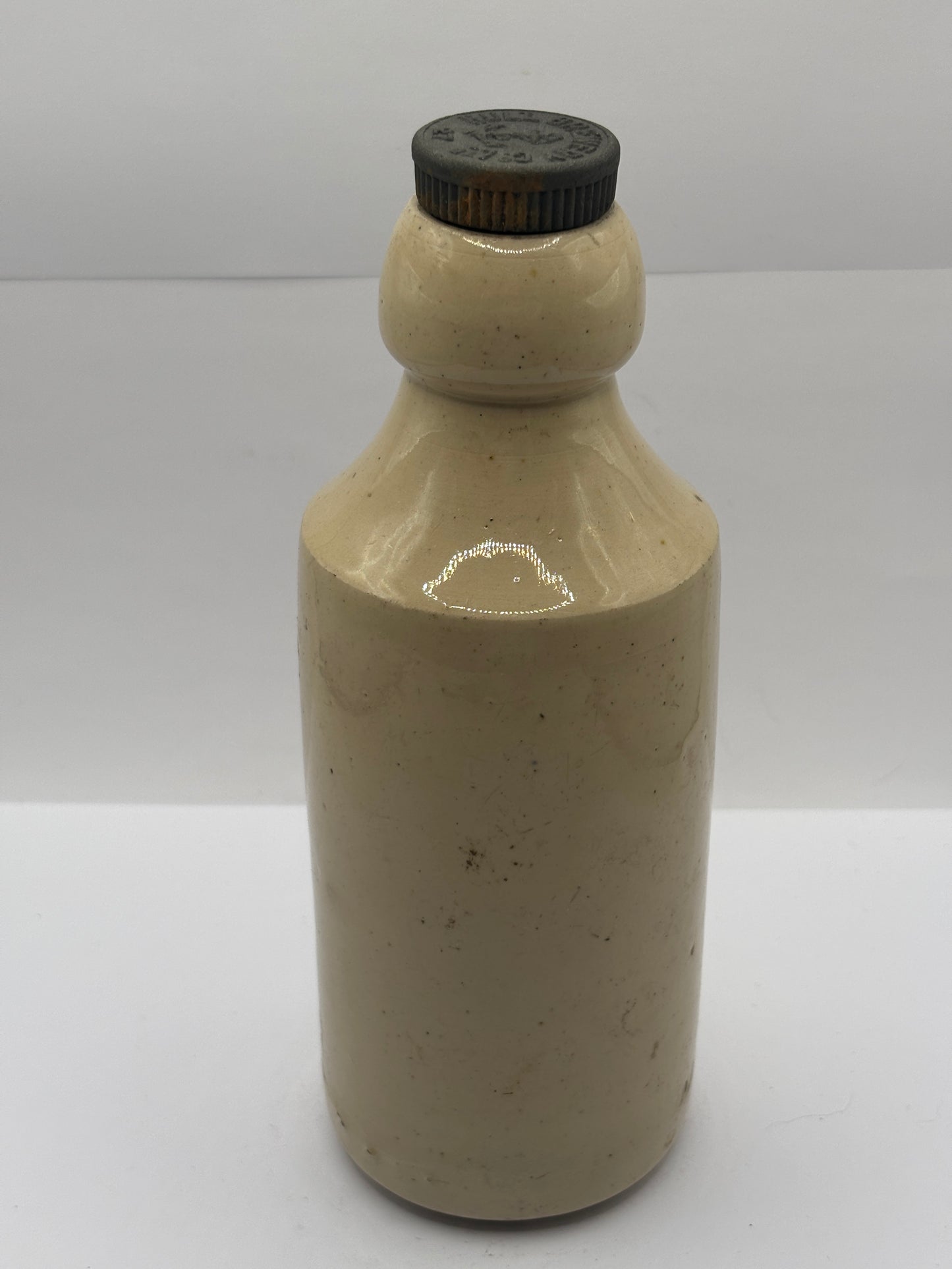Old stoneware ginger beer bottle, south west mineral water Co, Bournemouth. Wimborne, Swanage