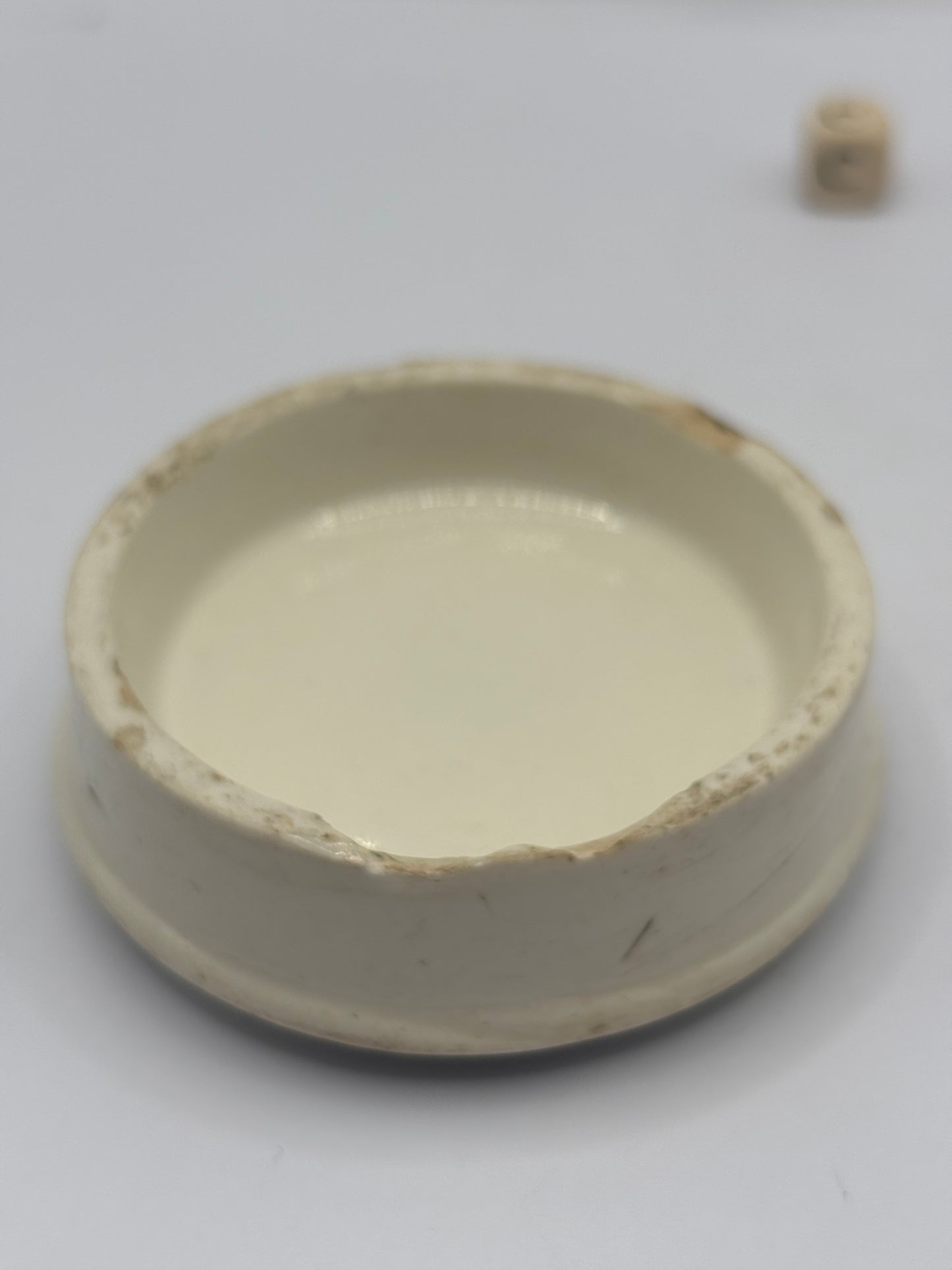 old advertising lid, Woods areca nut toothpaste (C)