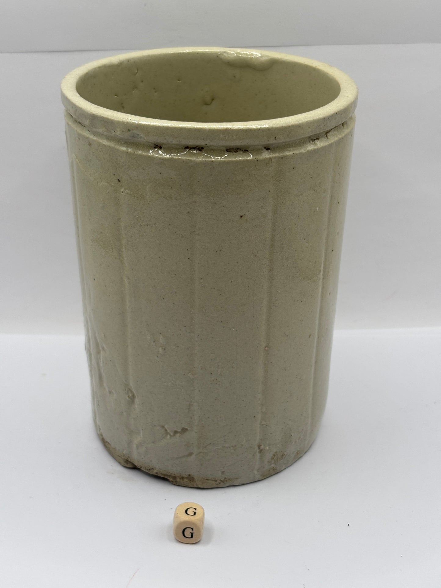 Old 2lb ribbed stoneware jam pot (G)