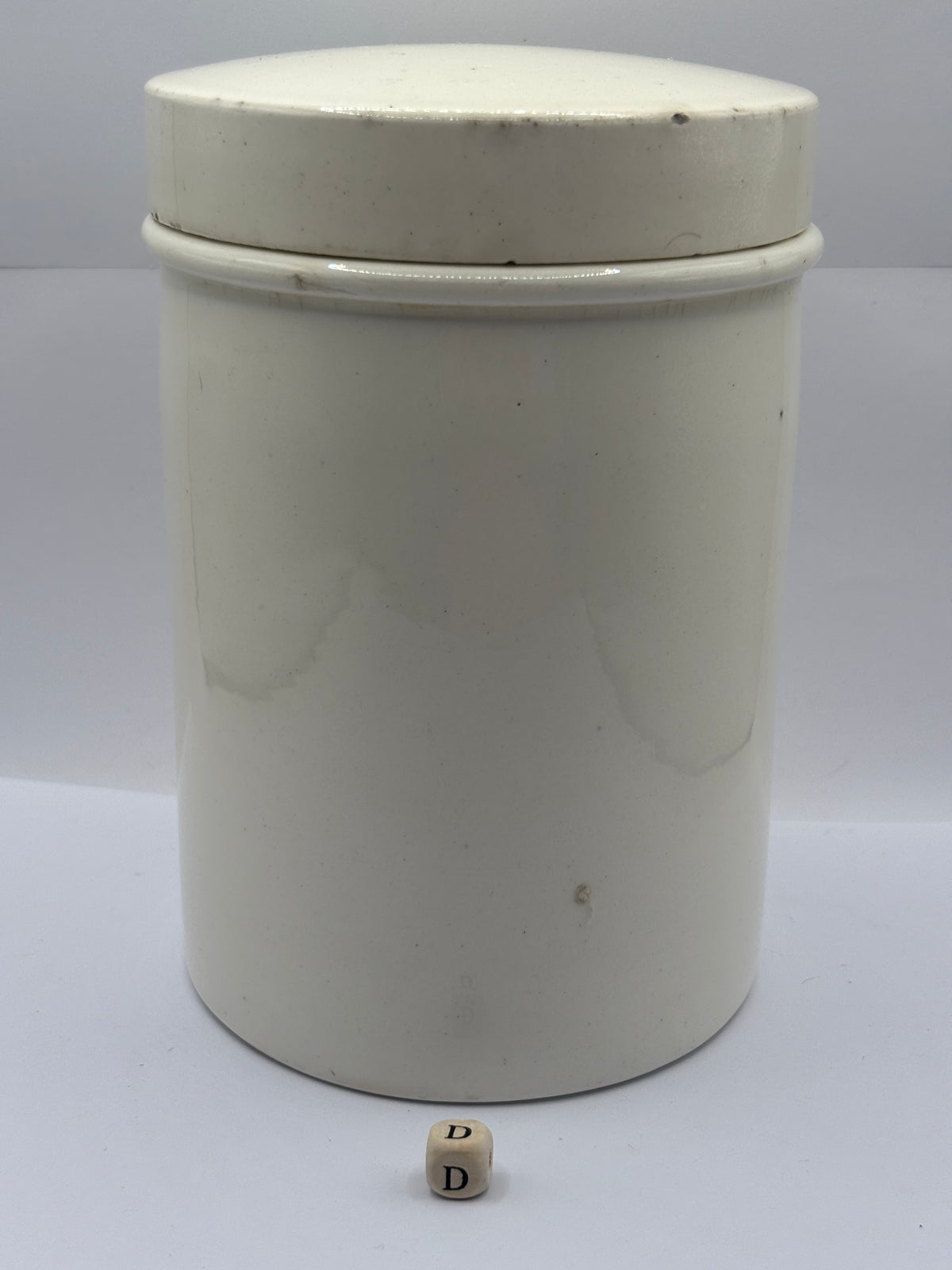 Old large plain white stoneware apothecary jar and lid (D)
