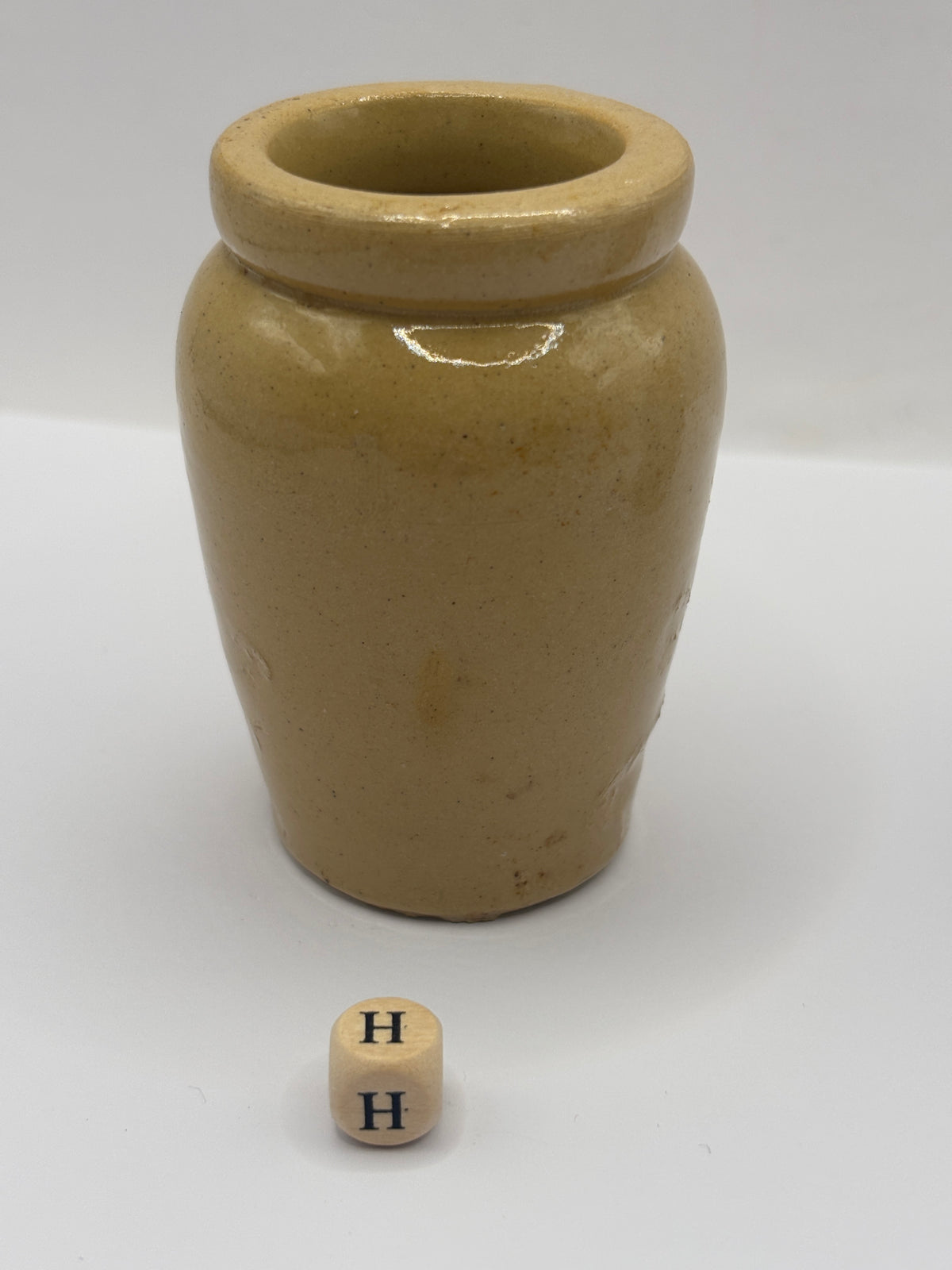 Old advertising cream pot, Hailwoods Manchester (H)