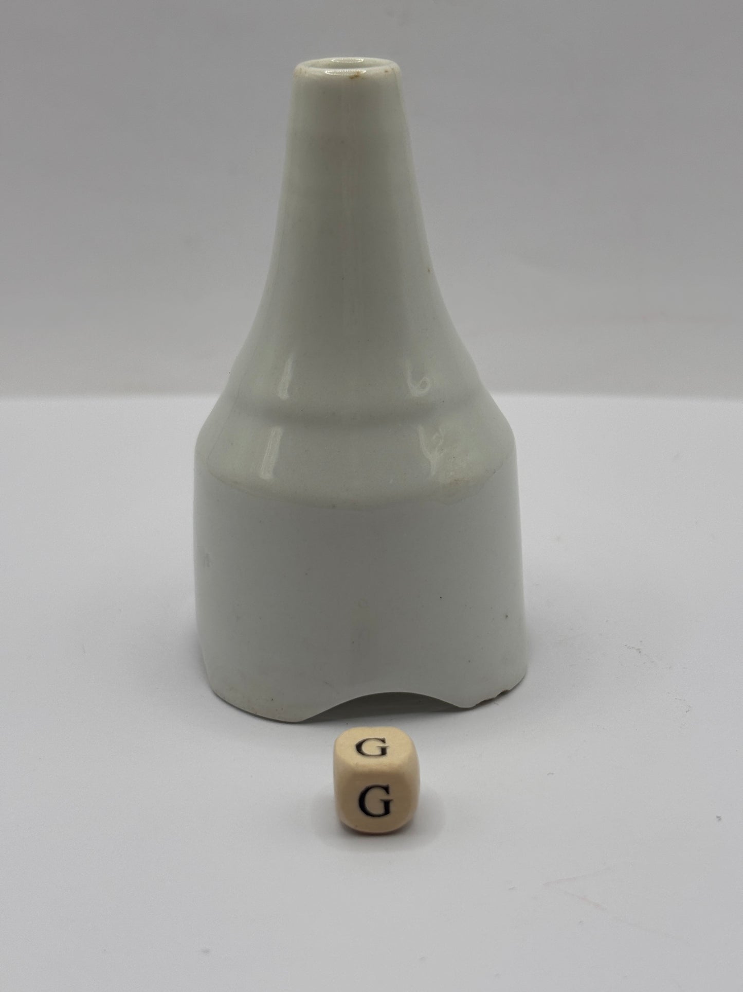 Vintage stoneware pie funnel (G)